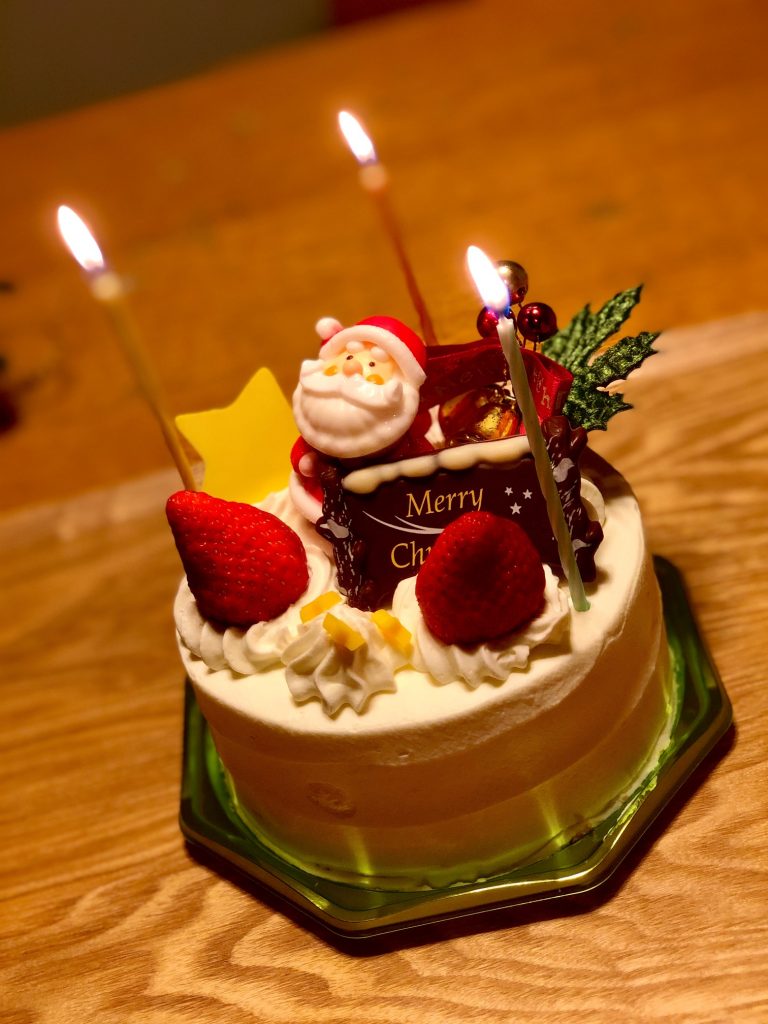 クリスマスケーキで笑顔に。