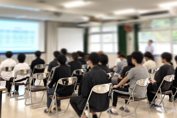 高校にて出前授業をさせて頂きました！
